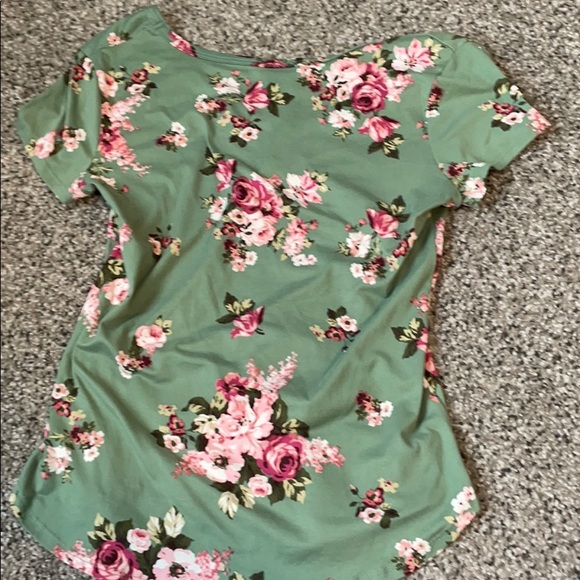 Floral t - Picture 2 of 2